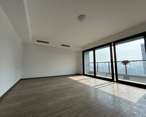 龙湖天曜4室2厅3卫南北朝向570.0万元/套出售