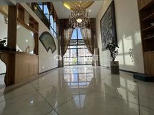 文莱御园小高层 洋房 一梯二户 电梯6楼