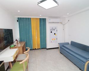星润大厦精装修地铁口刷卡到层4.79米LOFT