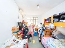 真光新上!低楼层朝南一房,不靠马路,诚意出售,看中能谈。