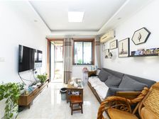 轻轨2/8 万泾花园正气2房 保养好 诚心卖 随时看