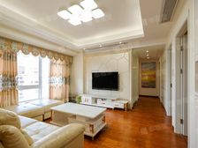 豪华装四五十万,单价1.2多,价强烈可谈,低于市场二十万