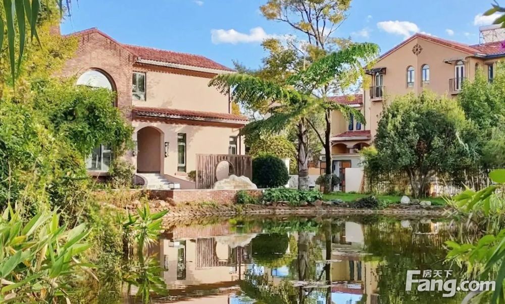 两层别墅(200平米花园)150平米,昆明西山大商汇滇池印象国际花园二手