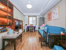 高楼层,视野好,采光充足,小区环境优美,交通便利,生活设施齐