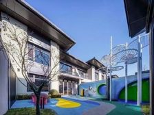 燕西华府 面宽8.5米新品联排 + 双车位+南向院