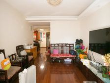 明珠c 精装修 次顶楼 小区花园位置 看房方便