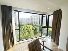 60万全新装修,家电全送,定金就可交房,带车位,刺眼阳光