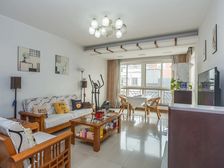 聚景苑 5室2厅 精装修三朝南六楼顶复带露台 单价8千诚心出