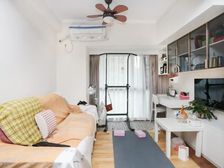 金沙湖板块,小面积住宅,总价低,户型方正,客厅带阳台,诚心卖