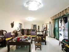 急卖 送车位 223平5居 东南向精装修 方便看房