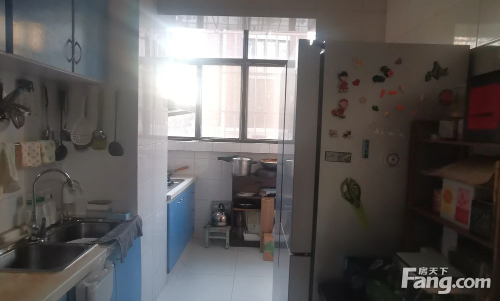 福盛花园3室1厅精装修