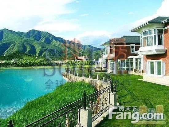 山顶独栋,占地10亩!俯瞰整个红螺湖美景!庄园级别墅