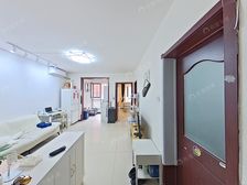 地铁旁,精装修全朝南一居室,采光好,视野好