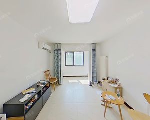 花语金郡 满五带电梯三居户型方正 小区环境好 紧邻地铁