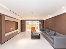 精装修,小区中心位置,主卧朝南,独立电梯,采光充足