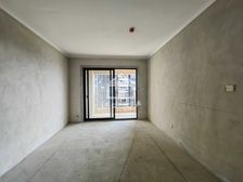 嘉和城布洛可一区4房2厅93m255万