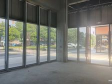 东城成熟街区 工厂 写字楼 住宅小区 楼下临街转角铺面宽8米