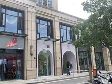 融创塘南路带租约重餐饮铺,租期15年,租金13万,三年递增