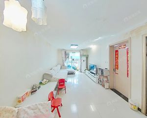 长阳万科新里程 南向采光好 中间楼层 紧邻天街城铁大学城北站