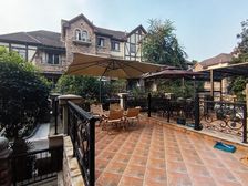 汽博中心 融创博爵堡五房568万