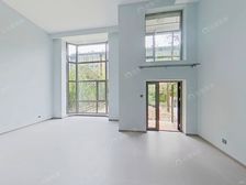 山水文园一期 一层花园复式 不临街 全新装修 已过放味期