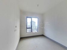 新宫地铁 中楼层采光好 泰禾金府大院4室2厅 管家式社区。