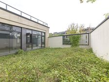 新出太湖院子 类独栋 南边户 毛坯 大院子 急卖 随时看房