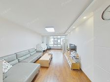 小区当中位置,有产权车位,户型正,得房高,出门双轨交