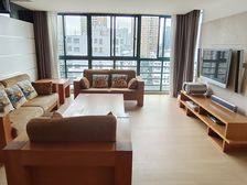 晶华名园4室2厅2卫南朝向441.0万元/套出售