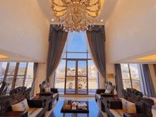 1000平大花园 双面临河 电梯房入户 5室 诚意