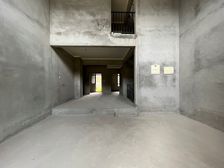 鲁能领秀城3街区 美式中户 双车位 前后花园五房 205万