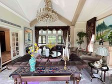 中房森林别墅 5房 集中大花园950平!! 房东刚装修两年