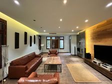 常青藤人文别墅 5室2厅 东 南 西 北