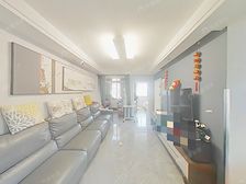 公园旁商品房,出门轨交,精装修好采光,诚售