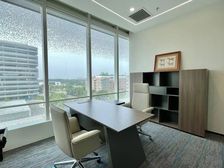 星地中心 c新出100平 精装带家具 拎包入住 租金3.5