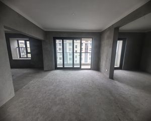 雅戈尔新长岛4室2厅2卫南朝向428.0万元/套出售