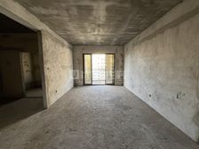 世贸商圈四房毛坯大赠送