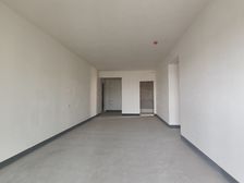 光环旁,公园大道三房双卫 130万