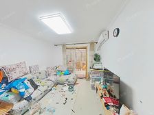 万馨佳园 2室 2厅业主自住装修 着急置换送20多平大院子