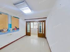 金色家园 · 五楼复试5室 · 2厅 实用面积大 户型正气