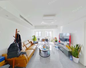 荷塘月色!业主自住精装!高楼层,采光好,视野开阔!