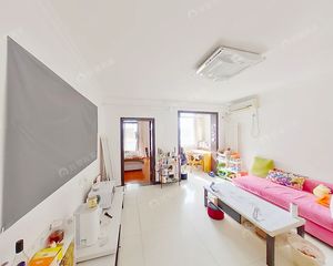 《店长推荐 明厅两居室》 采光明亮 大客厅可做3居 详情咨询