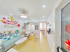 有电梯 精装修全送 接受置换 花园位置 看房随时 诚意出售