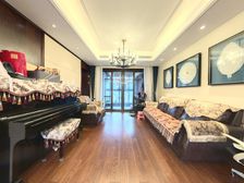 在寂静中品味,在喧闹中生活,此房深情并茂!!低价