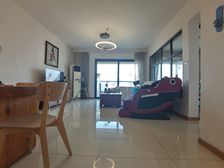 渝中区 雍江艺庭 三房急售 来电议价 双轻轨出行 交通方便