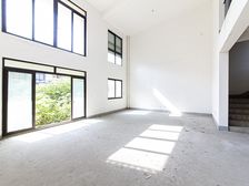 新出星河丹堤双拼别墅 毛坯 大院子 急卖 随时看房