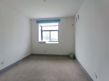 精装两房,送设施,拎包即住,总价低!