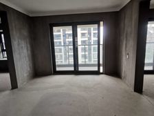 宝龙雅戈尔江汇城4室2厅2卫南朝向330.0万元/套出售