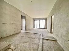 地铁口中信凯旋国际 毛坯 288万送入户 店里有钥匙