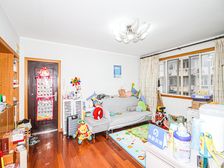 非顶楼,中间位置,原始三房,边套全明户型方正,使用面积大,